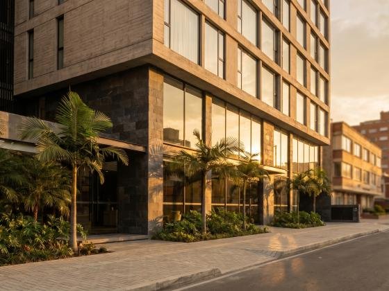 Hotel Montana exterior, fachada con ventanas PVC